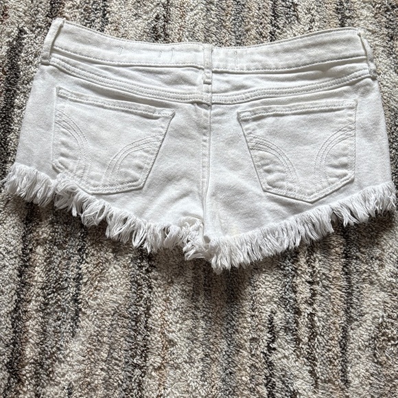 Hollister White Distressed Frayed Denim BOOTY shorts - Picture 3 of 5